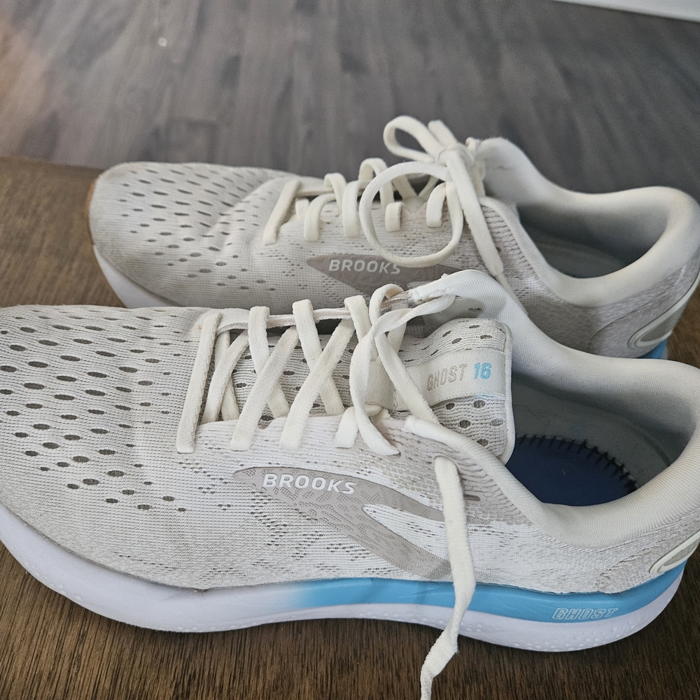 Brooks Ghost 16 White Running Shoes - Women's 8.5